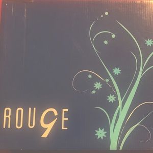 Brand - rouge                                                    Price-$15